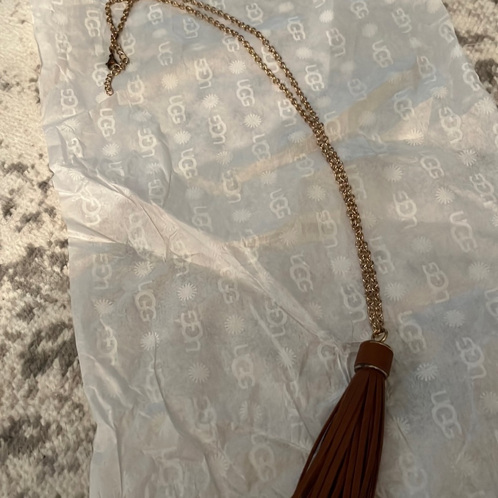 women’s necklace